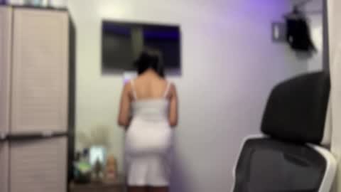 Amira online show from November 18, 5:10 am