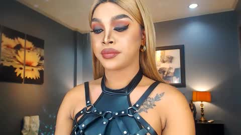 UrMajestyTyra online show from March 12, 1:03 am