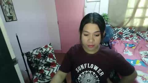 Snapshot of ursweet_cynthia chatting on September 18, 12:47 am u can call me cynth online show from September 18, 12:47 am