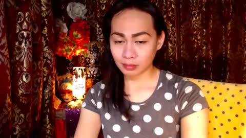 Snapshot of urtimelessbeauty chatting on December 7, 9:39 pm Merca online show from December 7, 9:39 pm