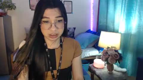 Ashley Kate Mateo Gray online show from December 5, 2:28 pm