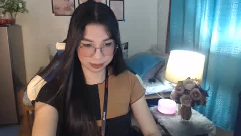 Ashley Kate Mateo Gray online show from February 26, 11:54 am