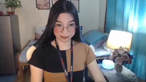 Ashley Kate Mateo Gray online show from February 19, 6:33 am