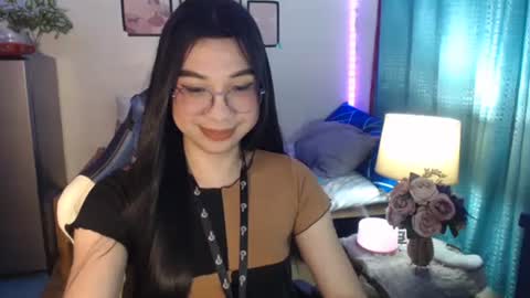 Ashley Kate Mateo Gray online show from December 4, 2:20 pm