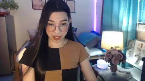 Ashley Kate Mateo Gray online show from December 12, 11:06 am