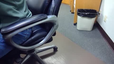 useemie online show from December 17, 7:37 pm