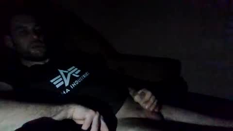 vadviktor869 online show from December 14, 11:33 pm