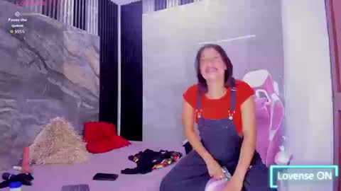 Vahiolet Monnet  online show from September 10, 9:27 pm