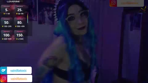 Vainilla Independent model online show from December 23, 1:23 am