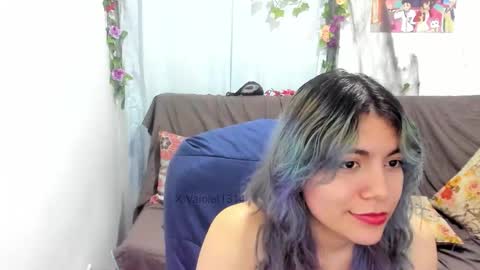 Vaiolet1314 online show from March 21, 8:19 am