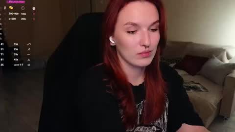 Val online show from October 3, 7:22 pm