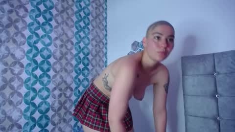 valen_luxxx online show from January 17, 8:50 pm