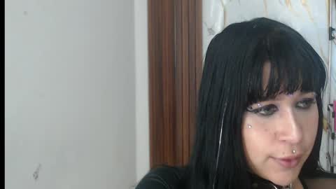 valen_ross7 online show from April 19, 2:40 pm