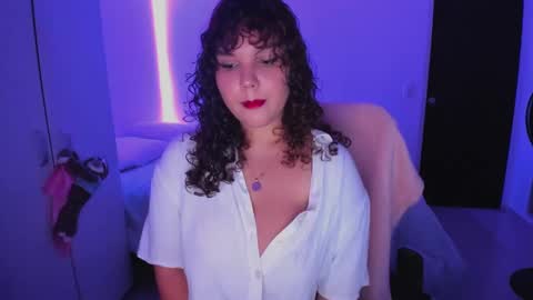 valen_smile_ online show from December 22, 1:55 am