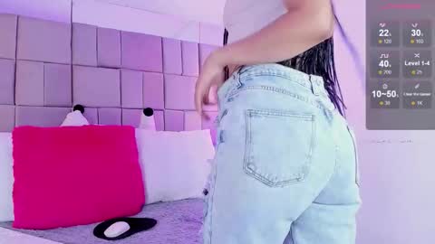 valentina lewis online show from March 18, 8:04 pm