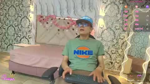 valentin_tay1 online show from May 13, 3:27 am