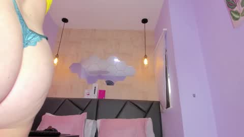 Velentina  online show from April 16, 7:14 pm