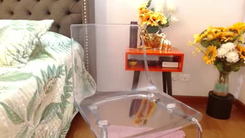 Valen Ferrer online show from January 15, 11:02 pm