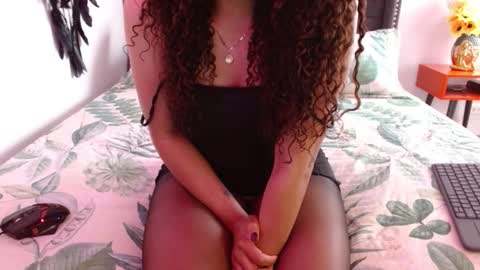 Valen Ferrer online show from October 7, 6:48 pm