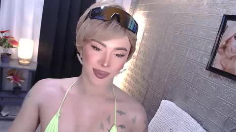 Amanda online show from November 15, 5:31 am