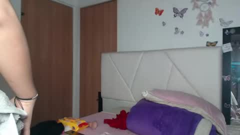 valentina  online show from April 23, 4:31 am