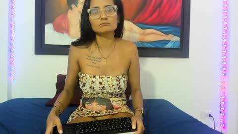 Snapshot of valentinalov chatting on January 24, 6:25 pm Valentina online show from January 24, 6:25 pm