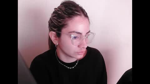 valentinaseleni24 online show from September 18, 3:27 pm