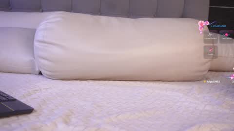   online show from December 10, 5:11 pm