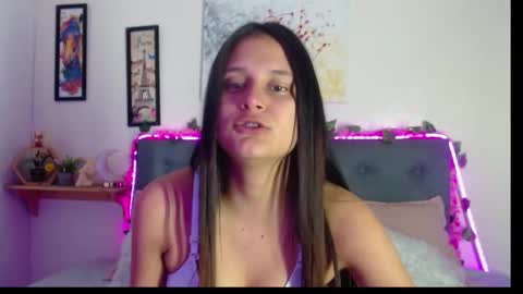 V A L E N T I N I online show from December 13, 8:37 pm