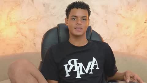 valentino_thompson online show from September 26, 7:55 pm