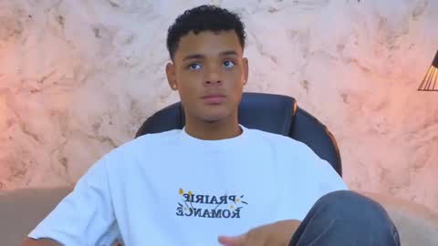 valentino_thompson online show from October 5, 7:54 pm