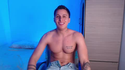 VALENTINO online show from October 2, 11:03 pm