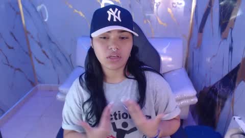 valeri_harpers4 online show from September 24, 3:08 pm