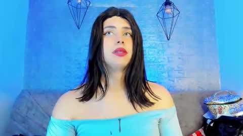 valeriagill_ online show from March 5, 11:03 pm