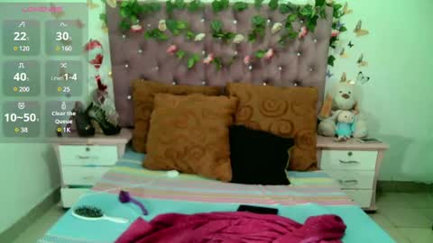 Snapshot of valeriatsx chatting on February 21, 7:10 pm La valerie26 online show from February 21, 7:10 pm