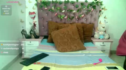 Snapshot of valeriatsx chatting on March 6, 7:47 am La valerie26 online show from March 6, 7:47 am