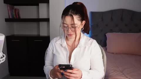 valerie07 online show from October 21, 2:27 am