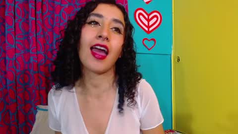 Snapshot of valerie_mase chatting on February 21, 11:10 pm vale online show from February 21, 11:10 pm
