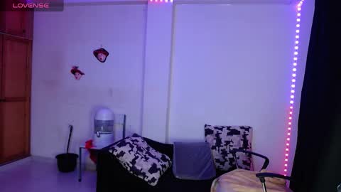 Valerie online show from March 10, 11:01 am