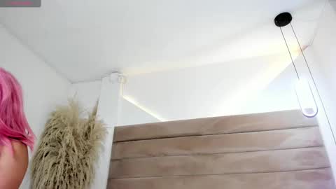 valeri online show from October 7, 12:01 pm