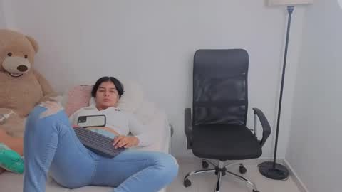 Juli C online show from October 16, 12:43 am