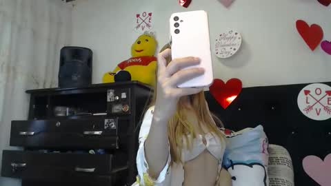 valerivegas online show from February 11, 3:38 pm