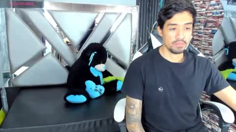 valery_and_dani online show from December 19, 11:57 pm