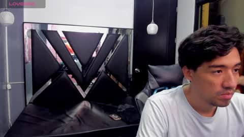 valery_and_dani online show from January 11, 8:32 pm