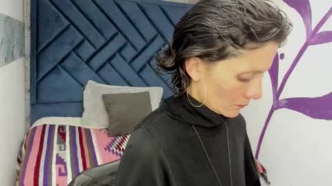 VALERY MORE online show from November 6, 12:19 pm