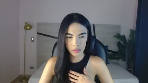 valery_restrepo online show from July 21, 8:11 pm
