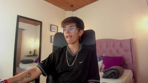 valery online show from February 4, 10:55 pm