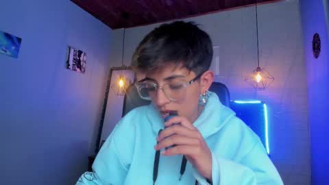 valery online show from February 20, 5:44 am