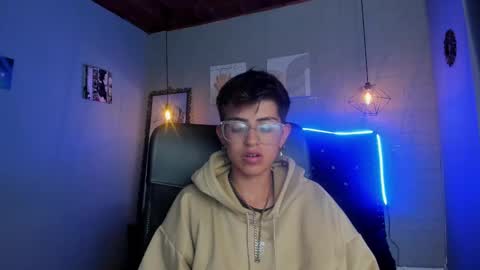 valery online show from February 19, 5:27 am