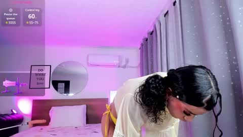 Snapshot of valery_yepes_ chatting on February 16, 1:05 pm Valery online show from February 16, 1:05 pm